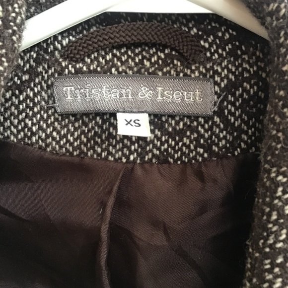 Coat - Picture 4 of 10